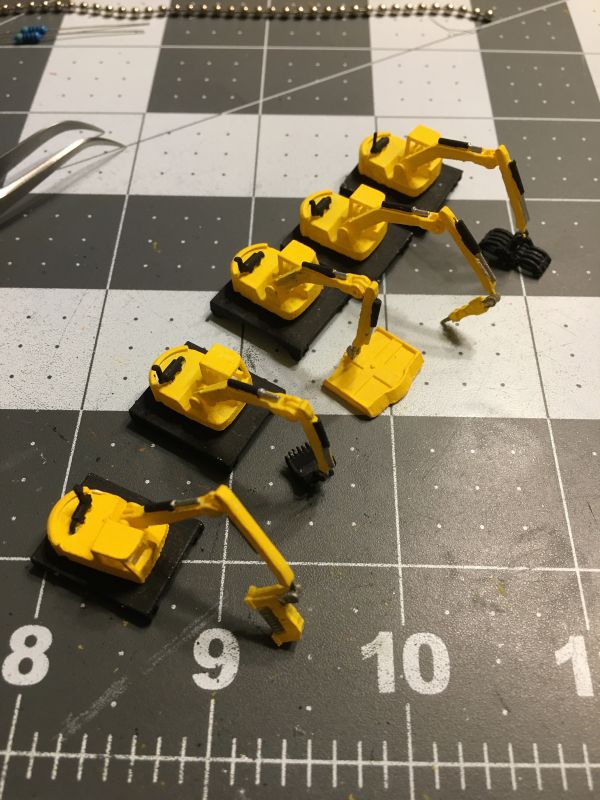245G LC Excavators with removable boom fittings