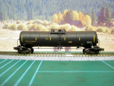 Weathered Funnel Flow Tank Car