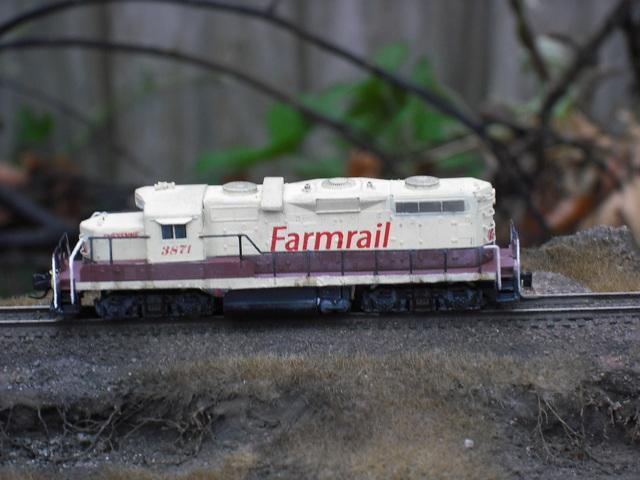 Farmrail GP9E